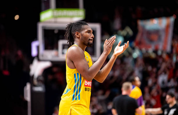 广泛讨论 广泛讨论